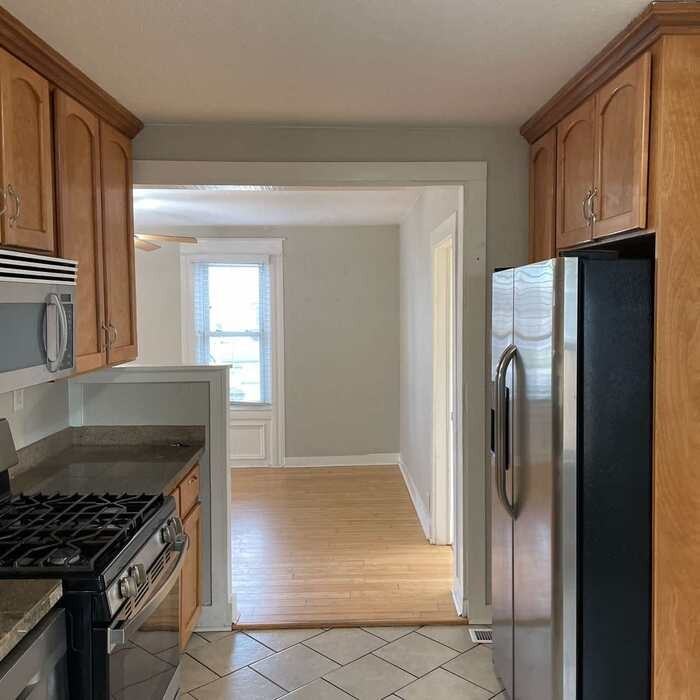 4301 S Lincoln St - Photo 3 of 17