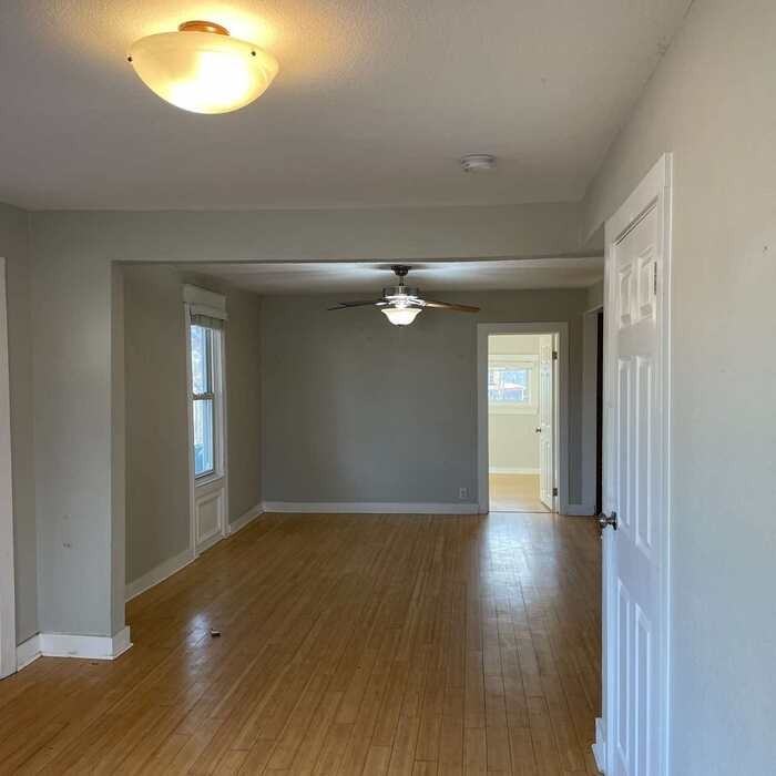 4301 S Lincoln St - Photo 5 of 17