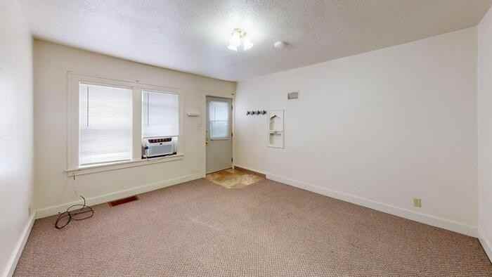 1508 E Thayer Ave #1 - Photo 7 of 7