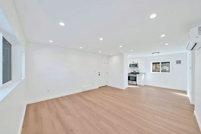 8322 Wyngate St #8320 - Photo 3 of 27