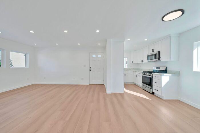 8322 Wyngate St #8320 - Photo 6 of 27