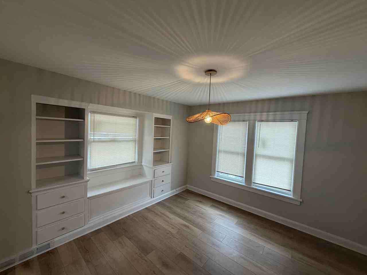 13715 Thornhurst Ave #1 - Photo 3 of 14