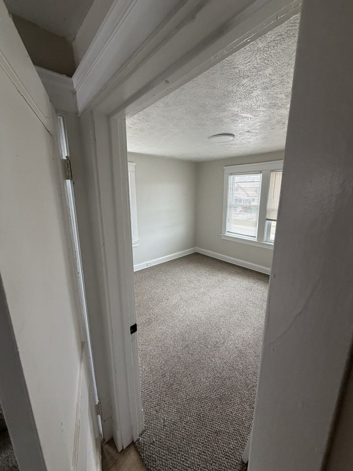 13715 Thornhurst Ave #1 - Photo 6 of 14