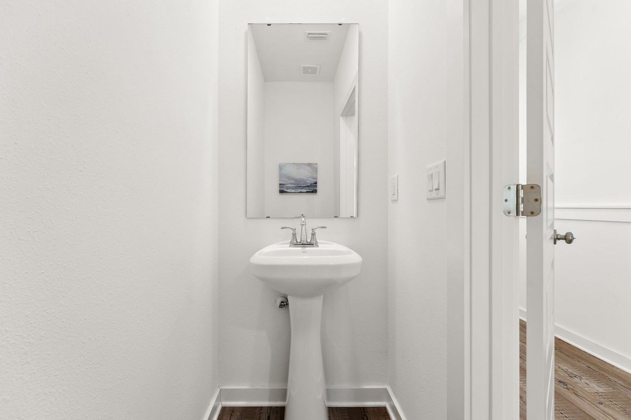 409 N Gay Ave #1 - Photo 5 of 34