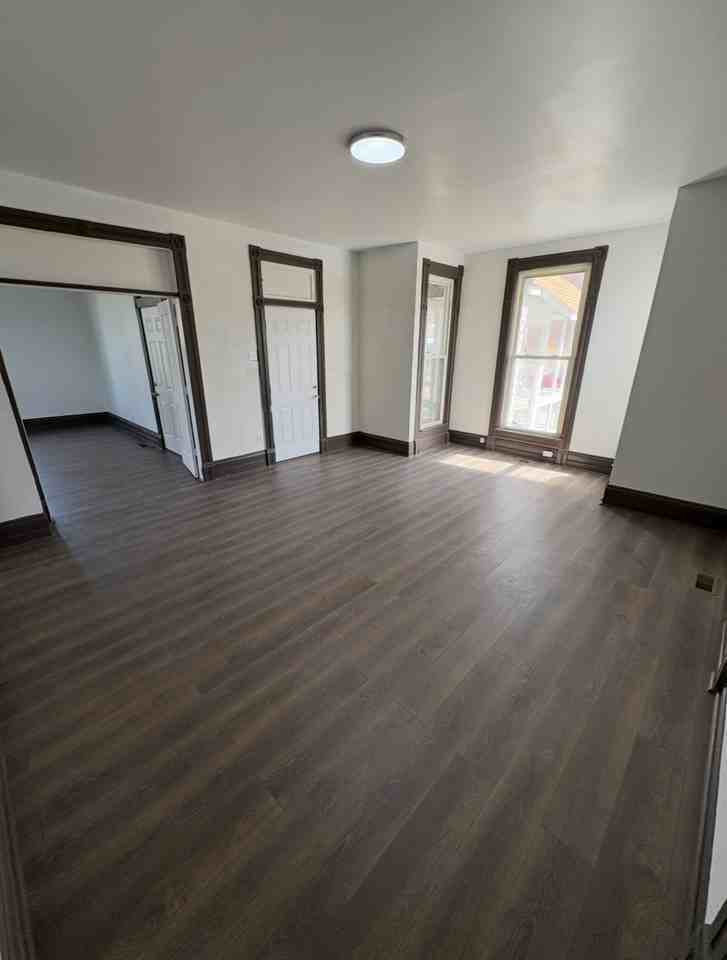 253 W Morrison St #1 - Photo 2 of 7