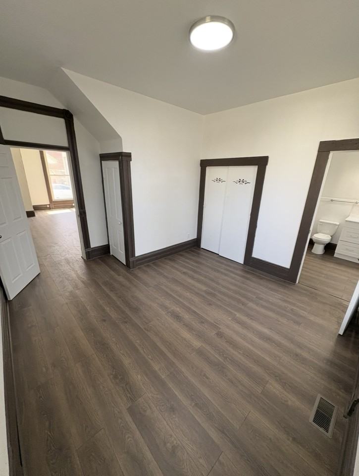 253 W Morrison St #1 - Photo 5 of 7