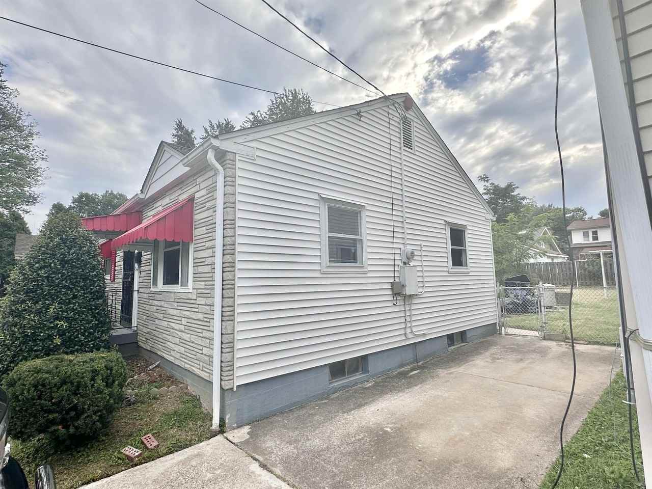 1164 S 41st St #1 - Photo 3 of 11