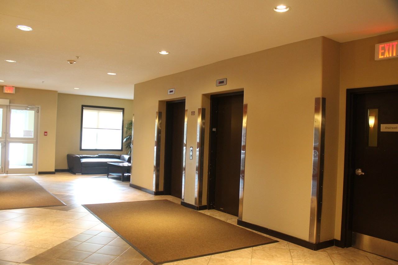 304 Ambleside Link Sw - Photo 4 of 20