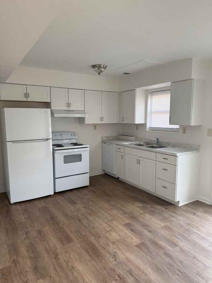 603 2nd St #TH6 - Photo 2 of 13