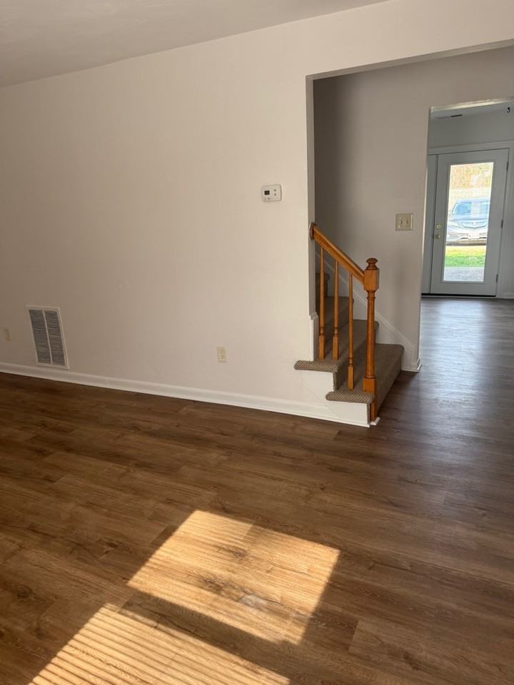 603 2nd St #TH6 - Photo 5 of 13