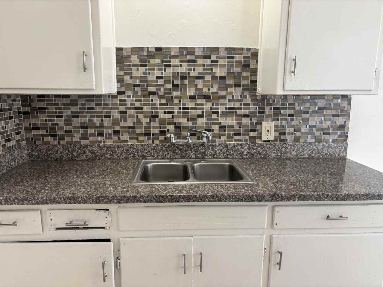 1949 Darrah StreetUnit 1 - Photo 7 of 12