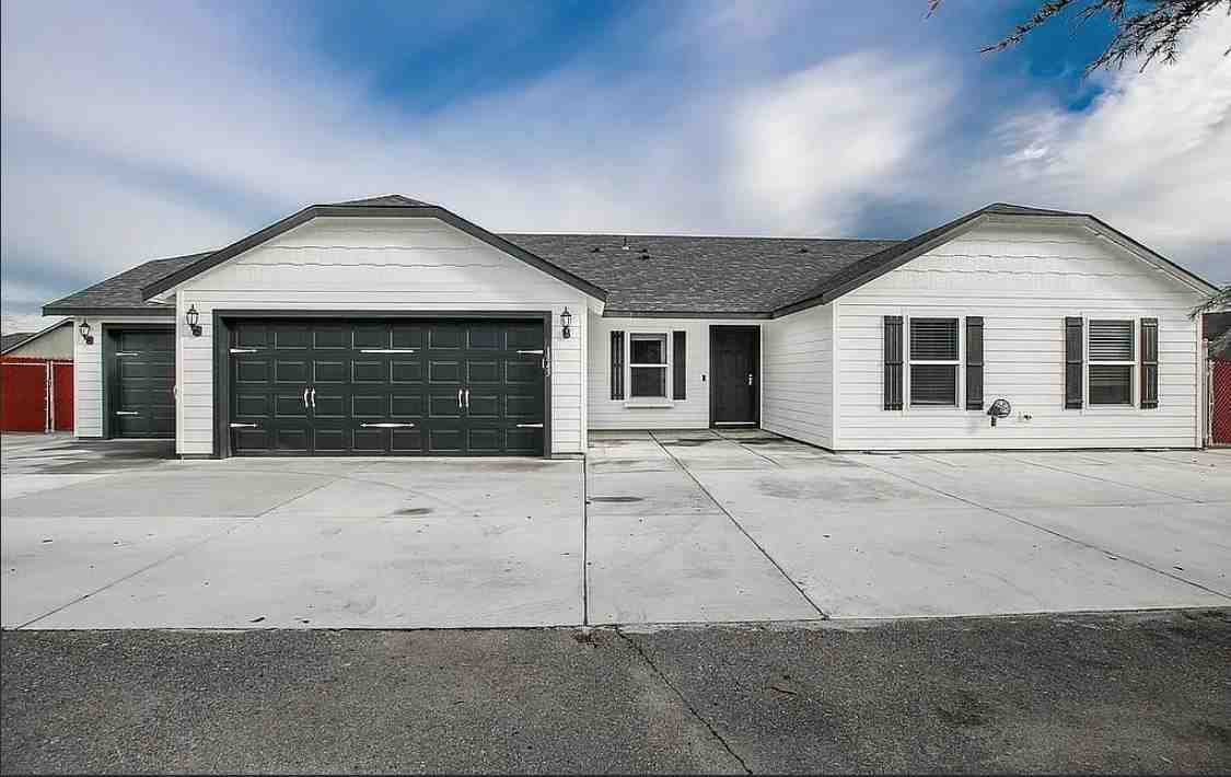 1843 W 25th Ct #1 - Photo 2 of 19