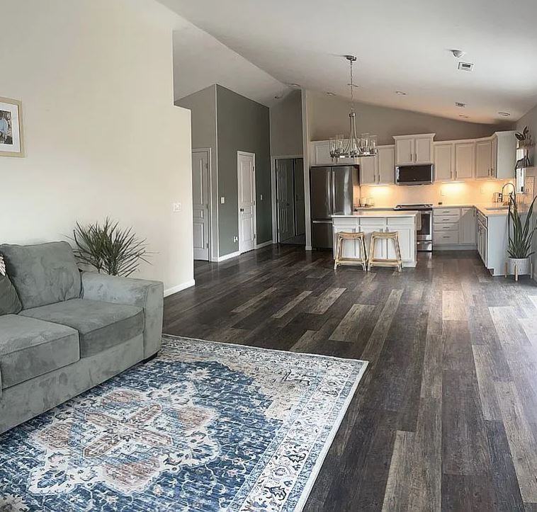 1843 W 25th Ct #1 - Photo 5 of 19