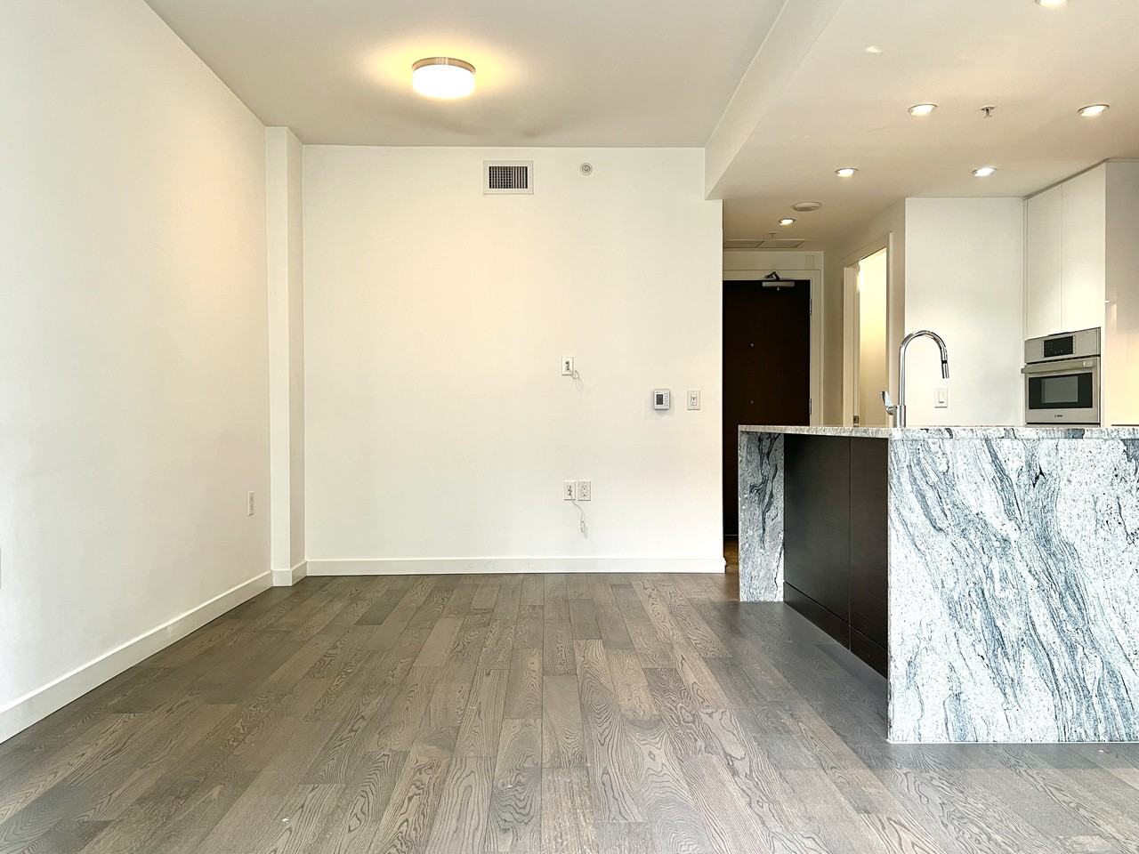 1692 Pullman Porter Street - Photo 5 of 24