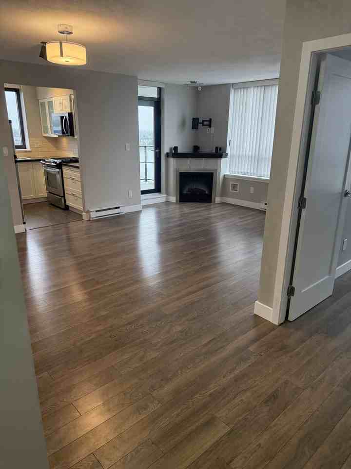 1 Renaissance Square - Photo 6 of 28