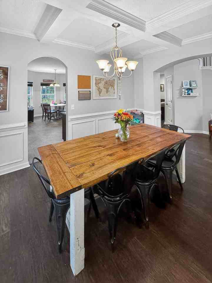 674 Red Oak Ln - Photo 7 of 28