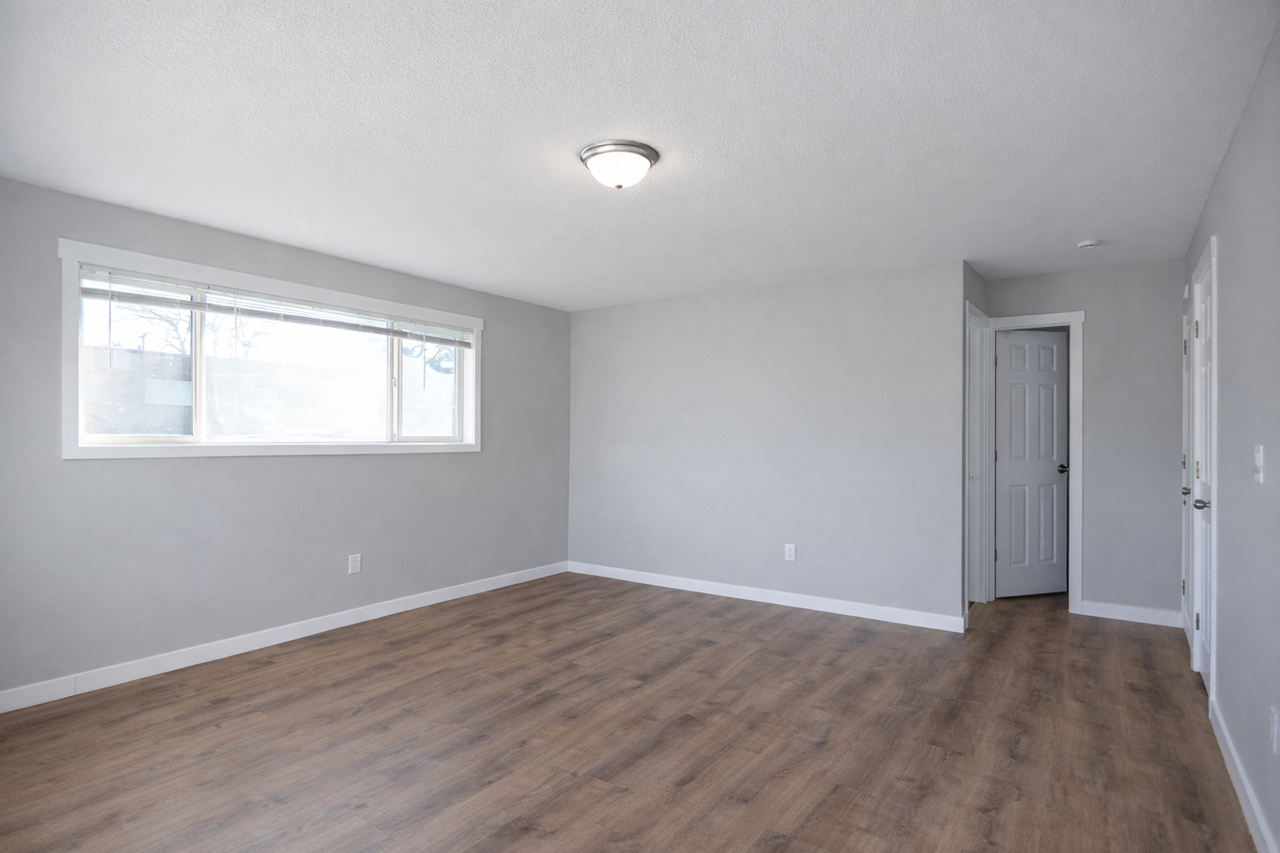 3000 O St - Photo 4 of 14