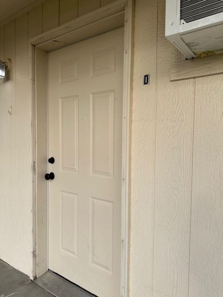 4413 Circle Pl Ne #D - Photo 4 of 9