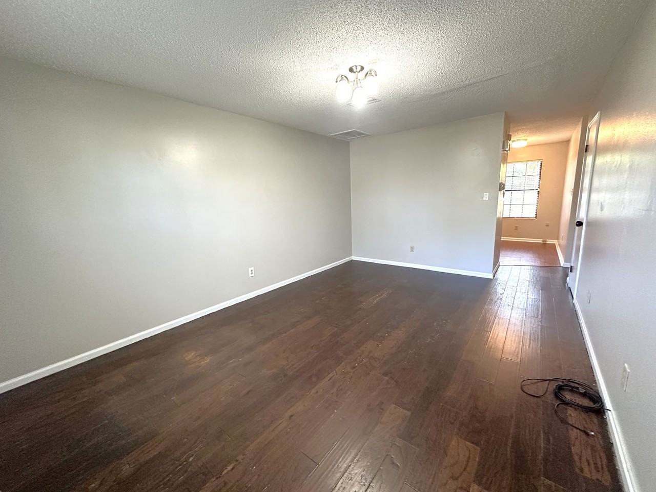 2685 Mission Rd - Photo 2 of 19