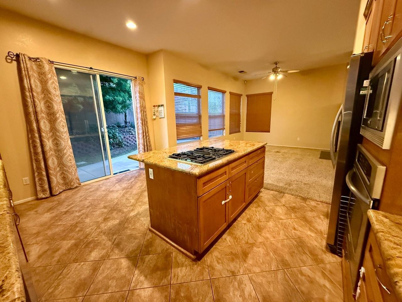 12061 Daymark Ct - Photo 6 of 50