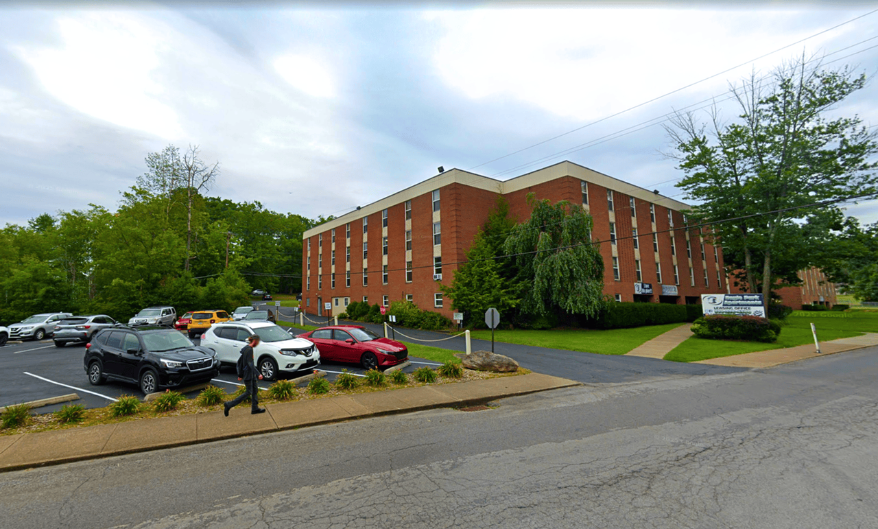 Eagle Park Apartments – Clarion's Premier Student & Professional Housing - Photo 7 of 50