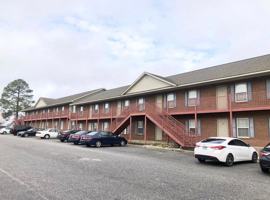 featured image of 404 S Brundidge St