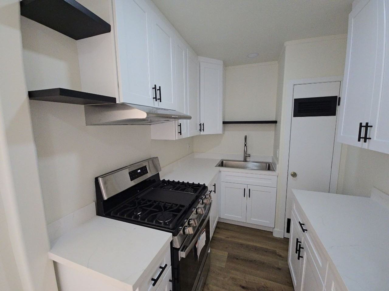 516 G St. [PRM: Andrew] - Photo 3 of 22