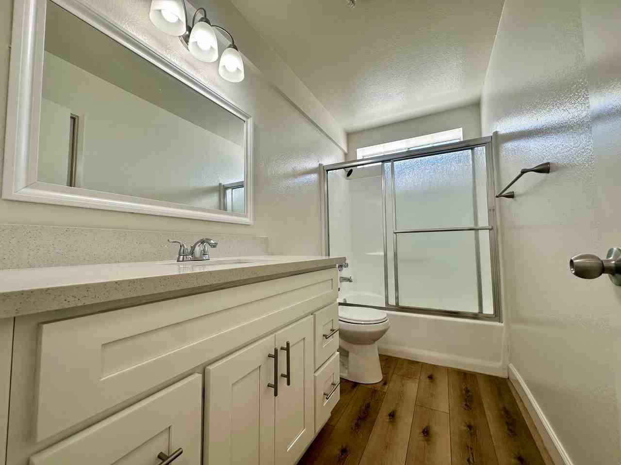 11982 - Photo 7 of 15