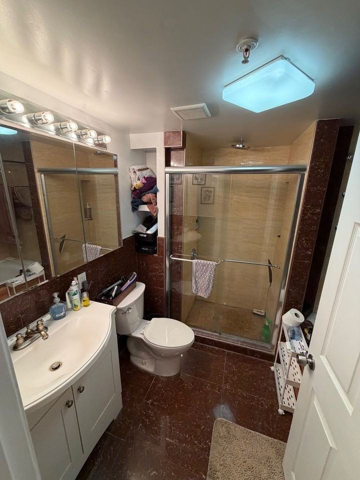 1027 Ridge - Photo 4 of 12