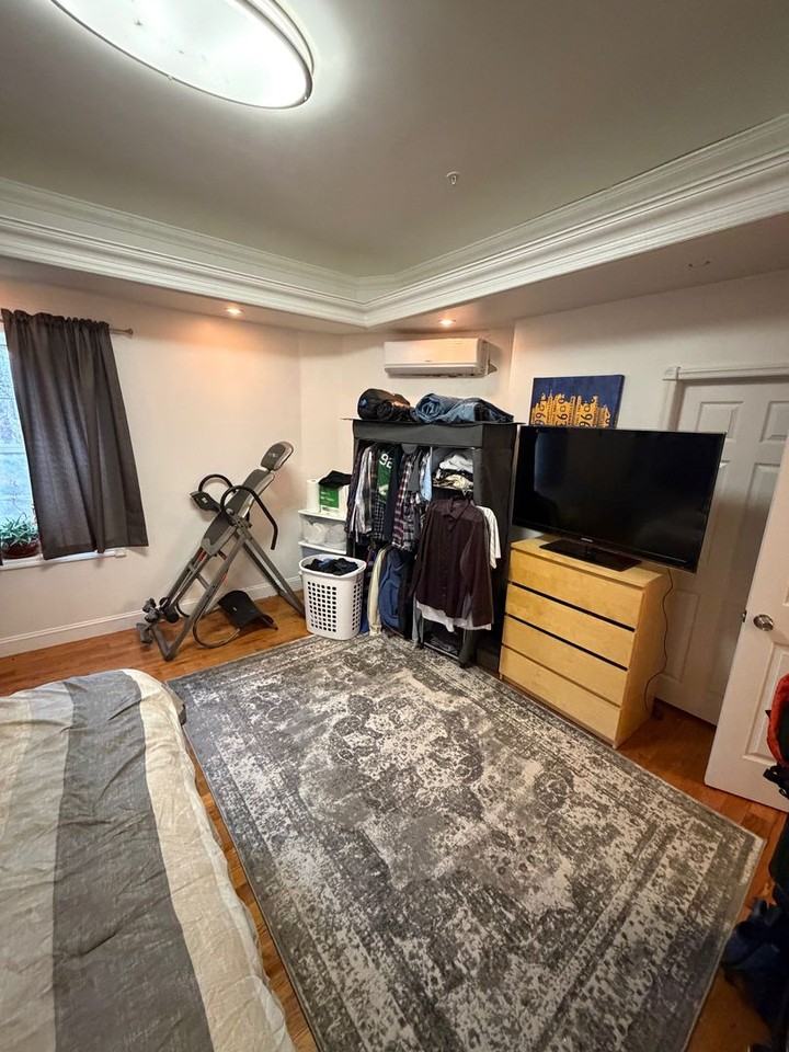 1027 Ridge - Photo 7 of 12