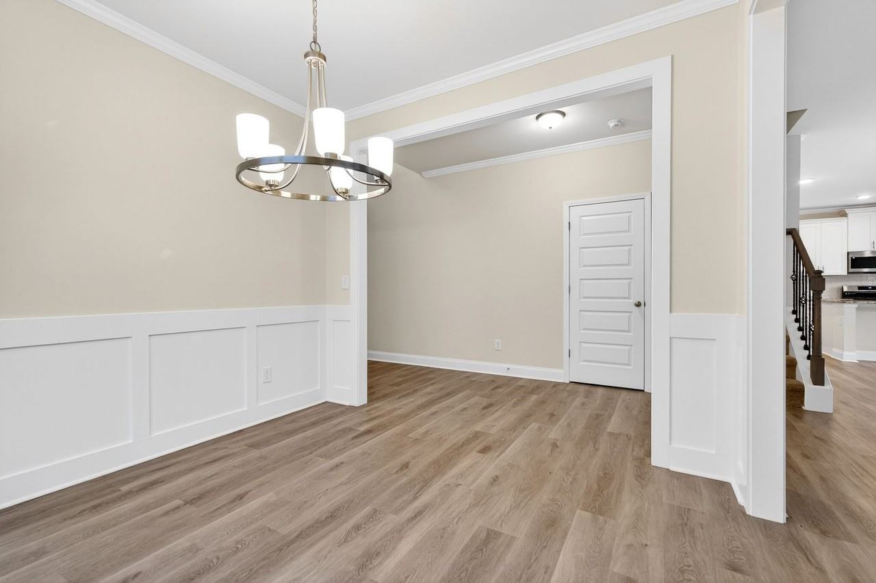 1183 Sunny Valley Ln - Photo 3 of 48