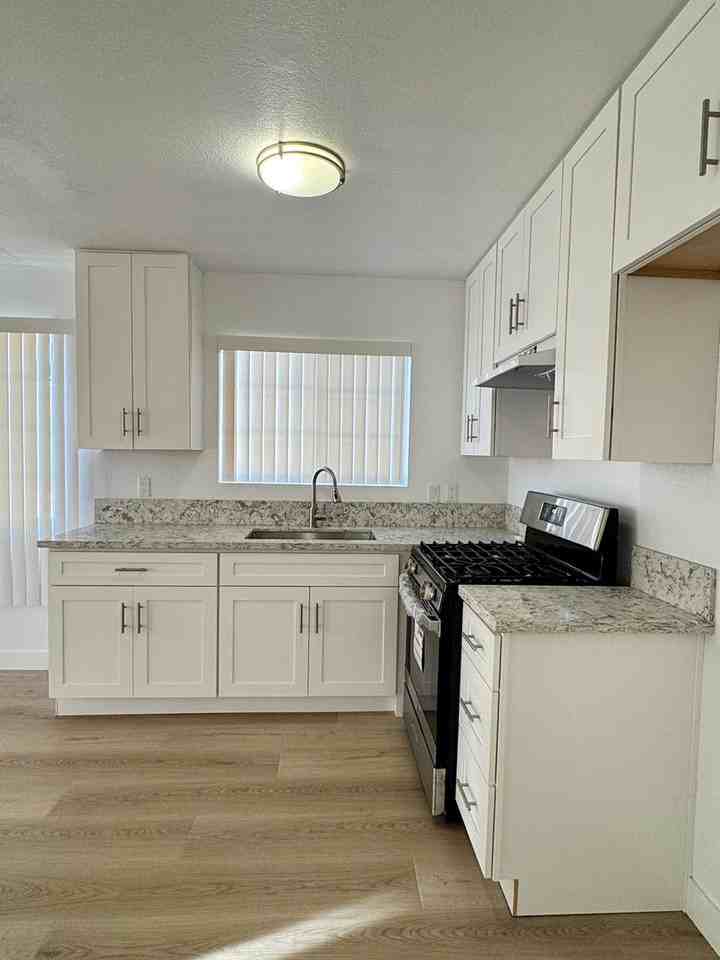 1730 Obispo Ave #3 - Photo 5 of 11