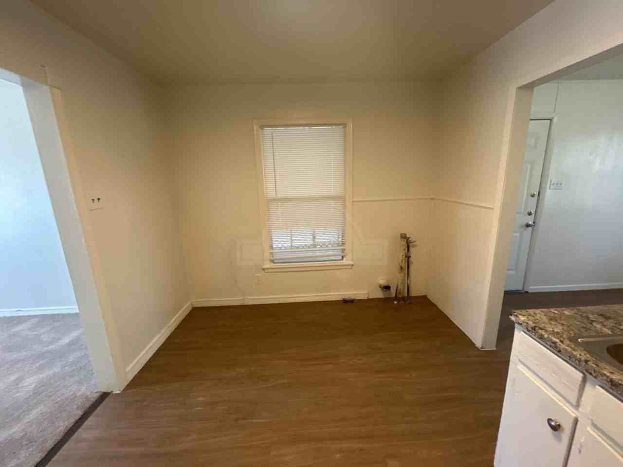 1107 Duncan Ave - Photo 5 of 16