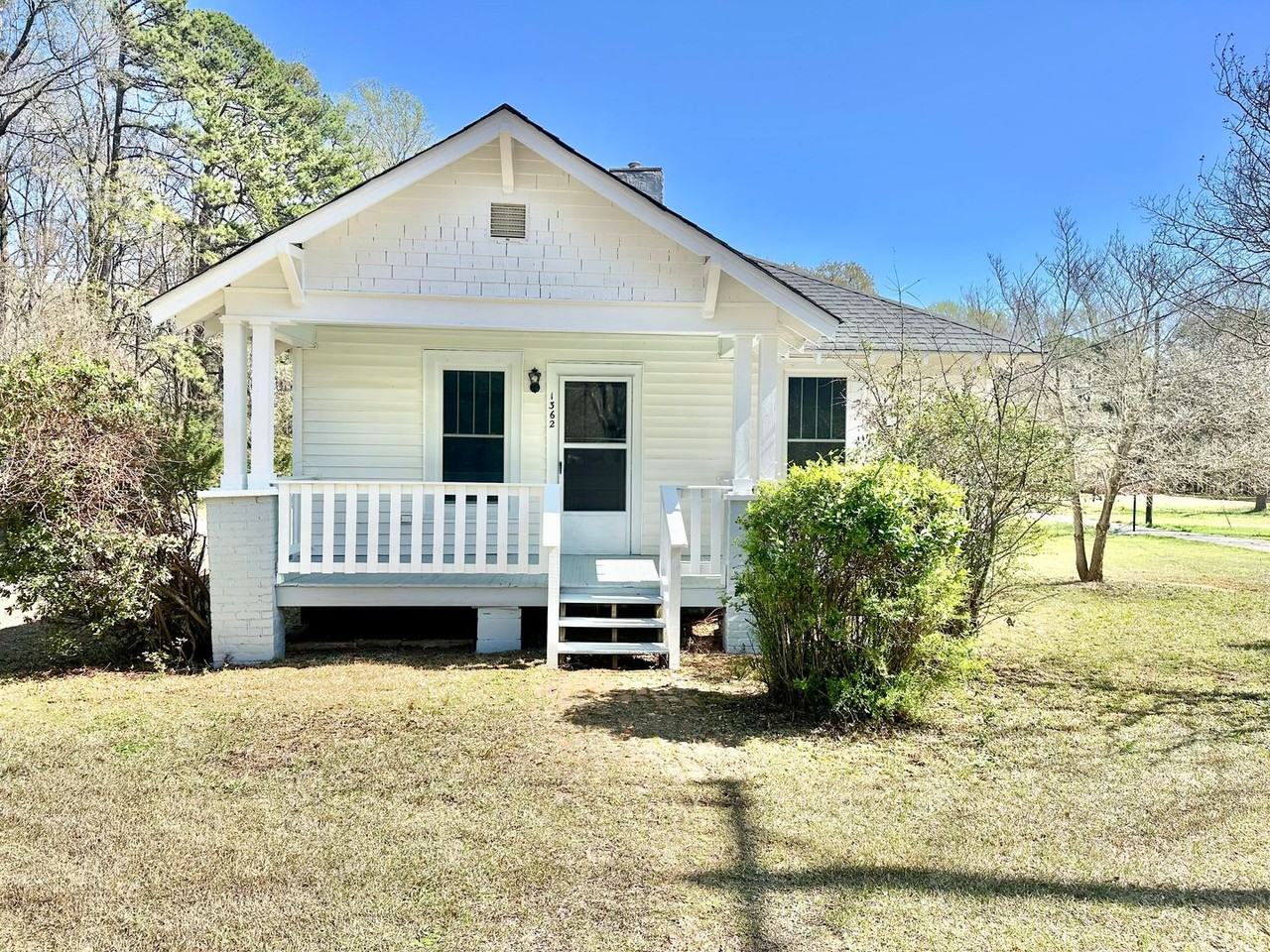 1362 Banks Rd - Photo 4 of 5