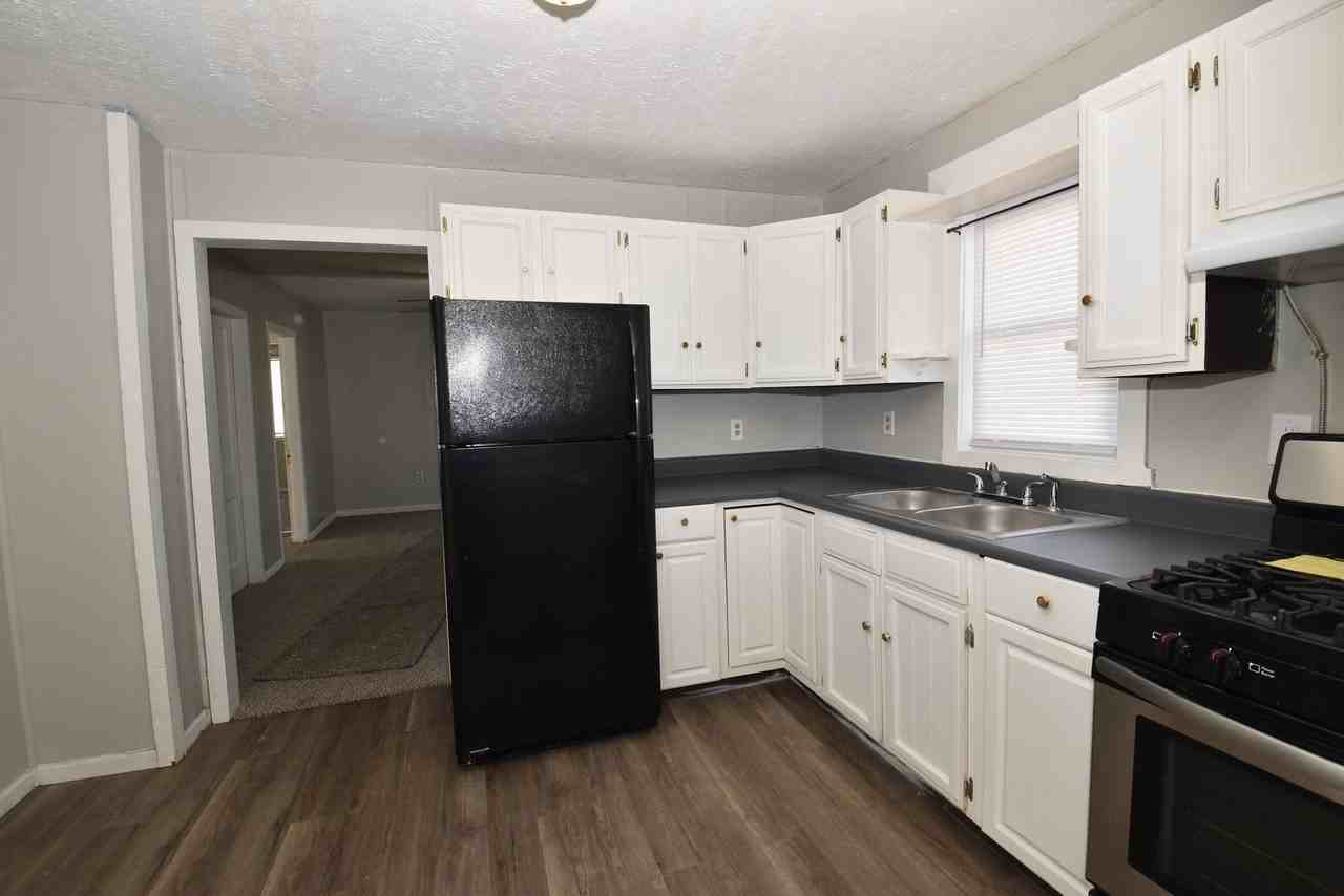 1918 N Byrkit St - Photo 7 of 23