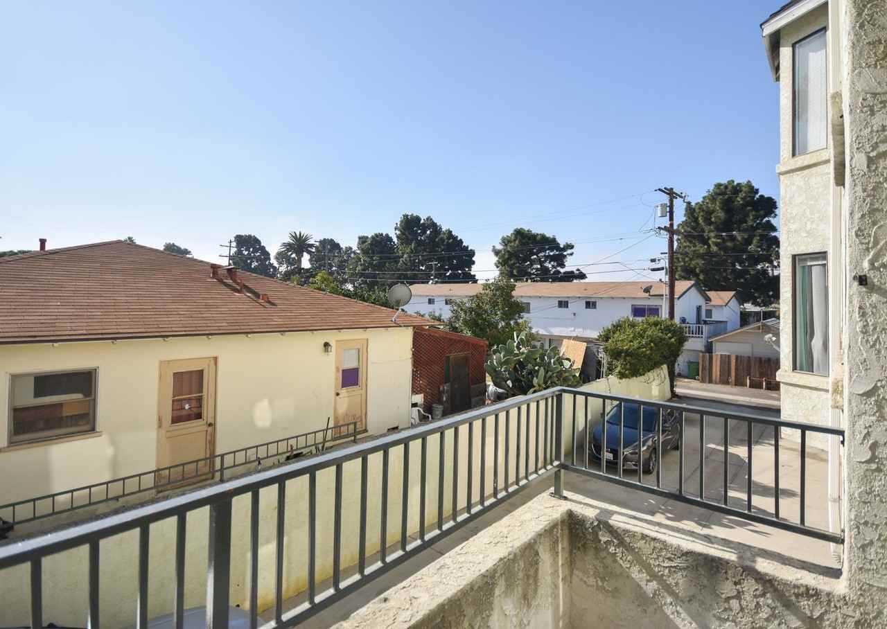 Clementine 609 - Photo 6 of 37