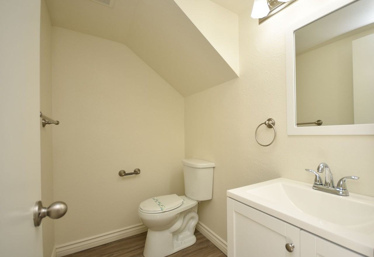 Clementine 609 - Photo 7 of 37