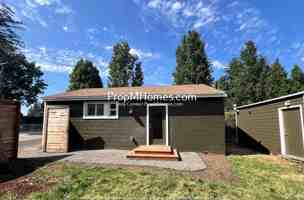 featured image of 10488 Se Linwood Ave