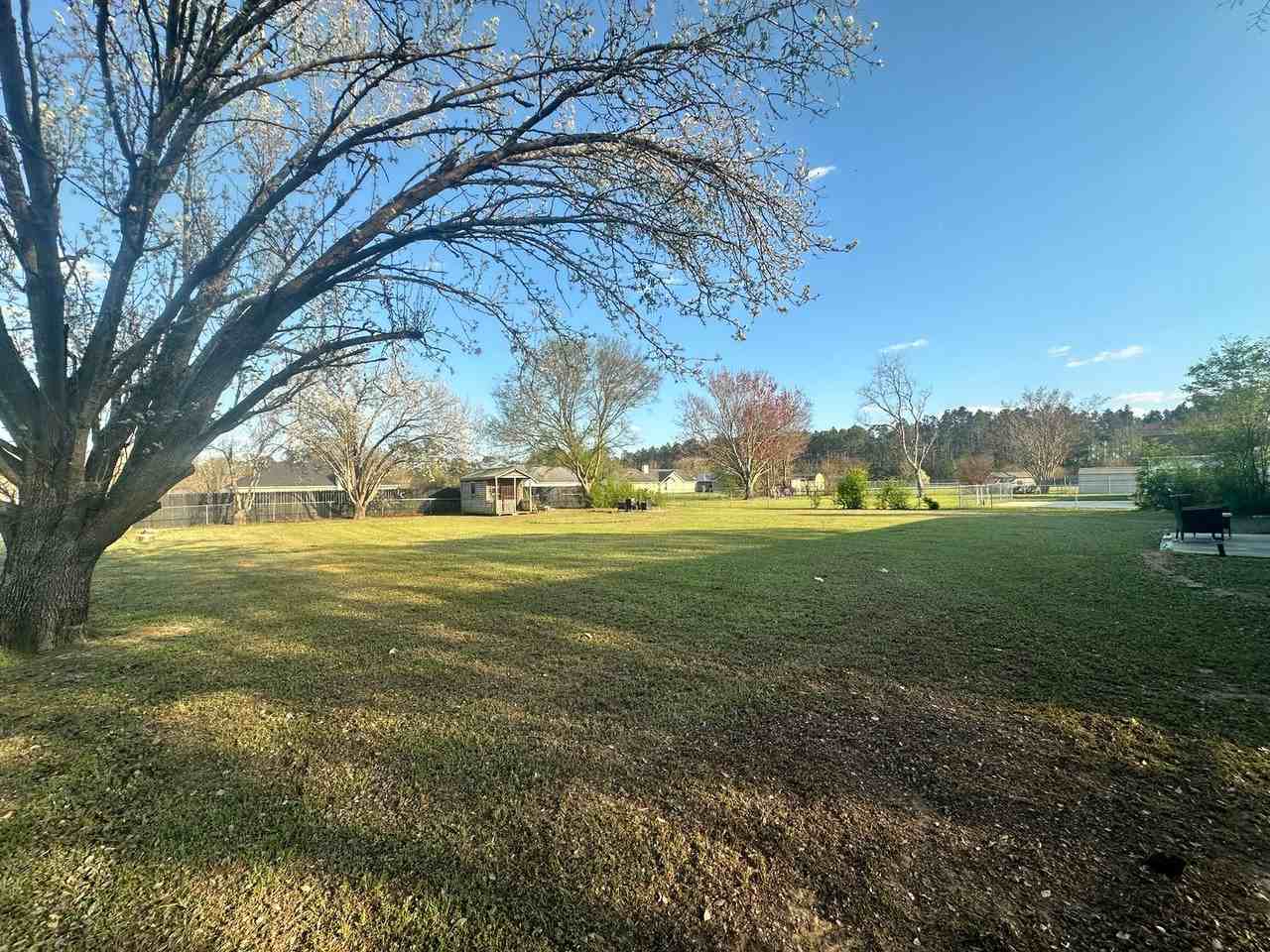 3795 Robin Ln - Photo 3 of 21