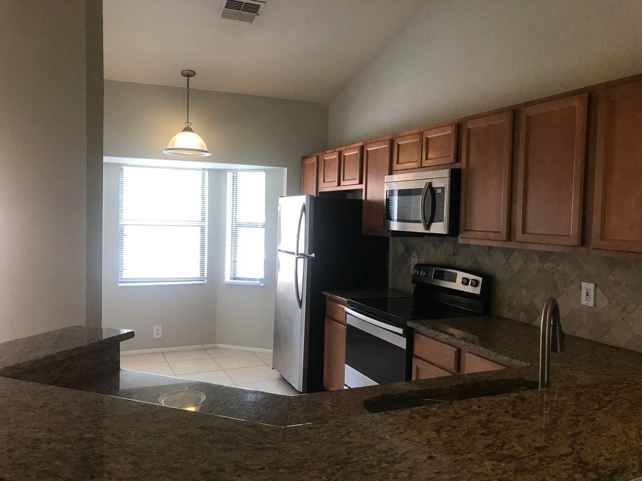 7709 Sugar Bend Dr - Photo 6 of 17