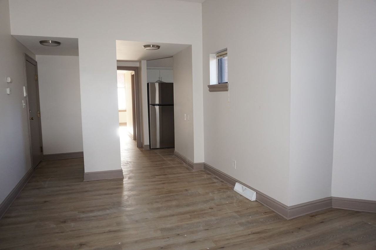 1110-1112 Sheffield Street - Photo 2 of 32