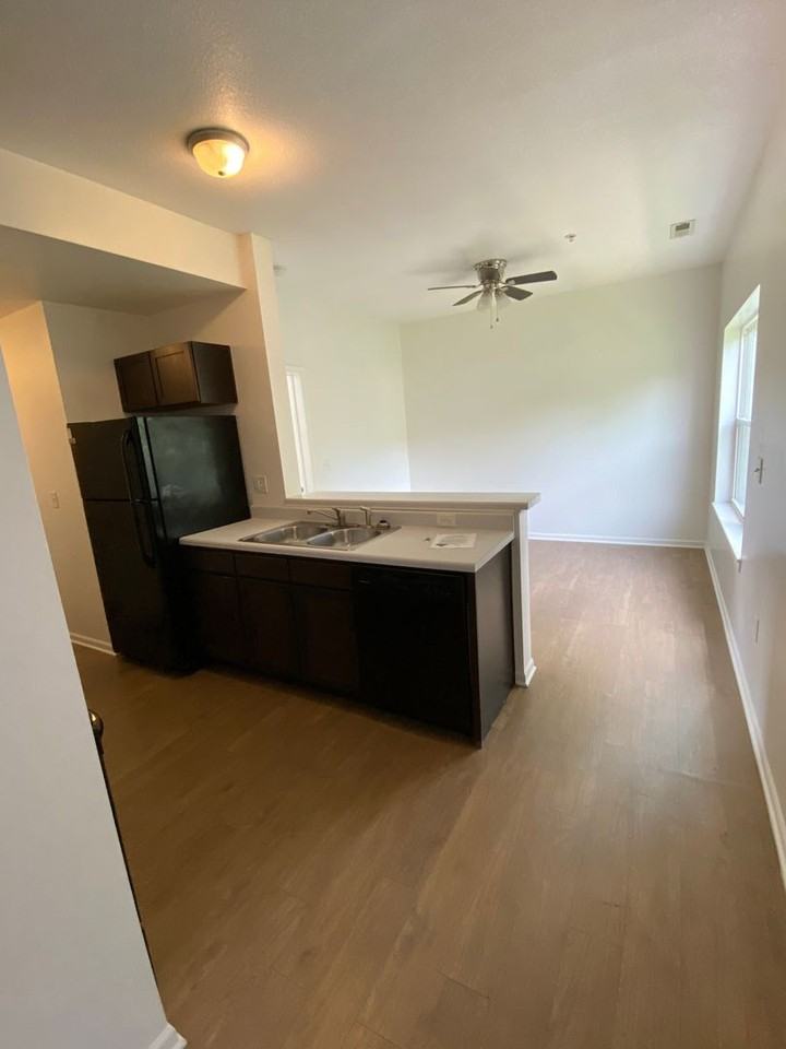 404 404 Jefferson St - 404 Jefferson St. #I - Photo 4 of 11