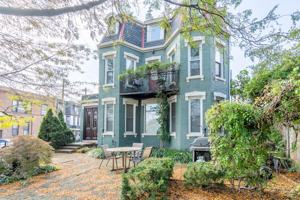 featured image of 1371 N High St