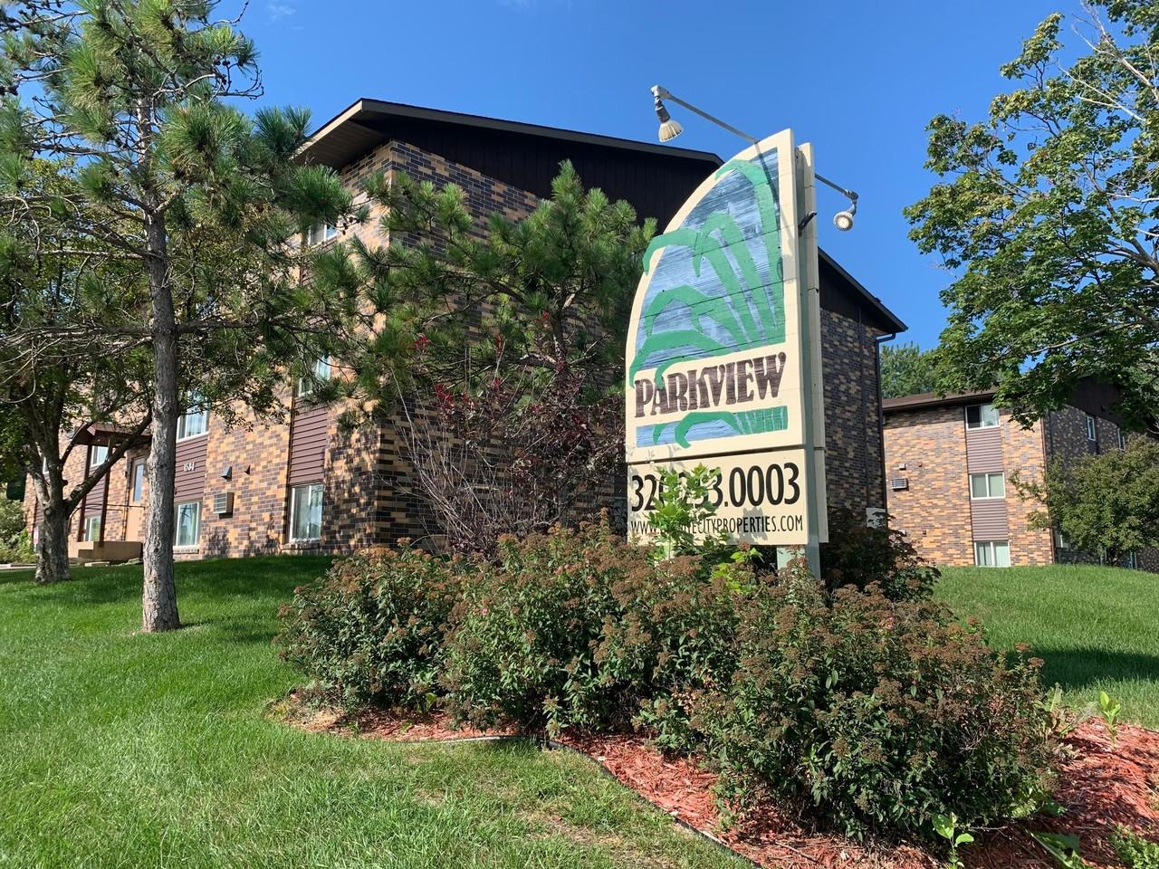 1532 Northway Drive - Photo 2 of 5