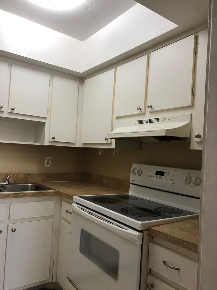 1830 Maravilla Ave #317 - Photo 5 of 17