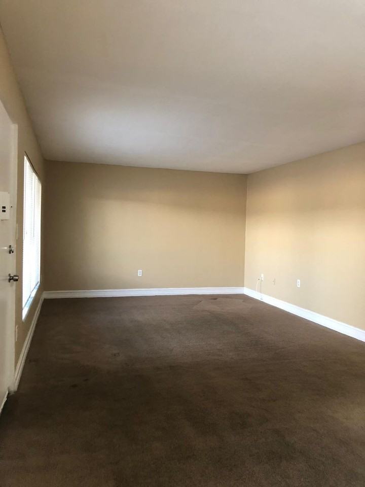 1830 Maravilla Ave #317 - Photo 7 of 17