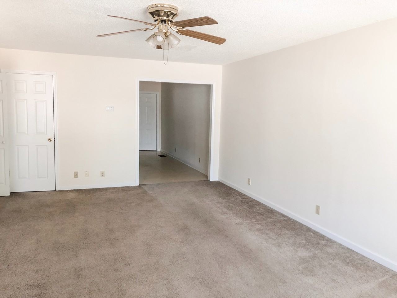 808 Folmar St - Photo 3 of 18