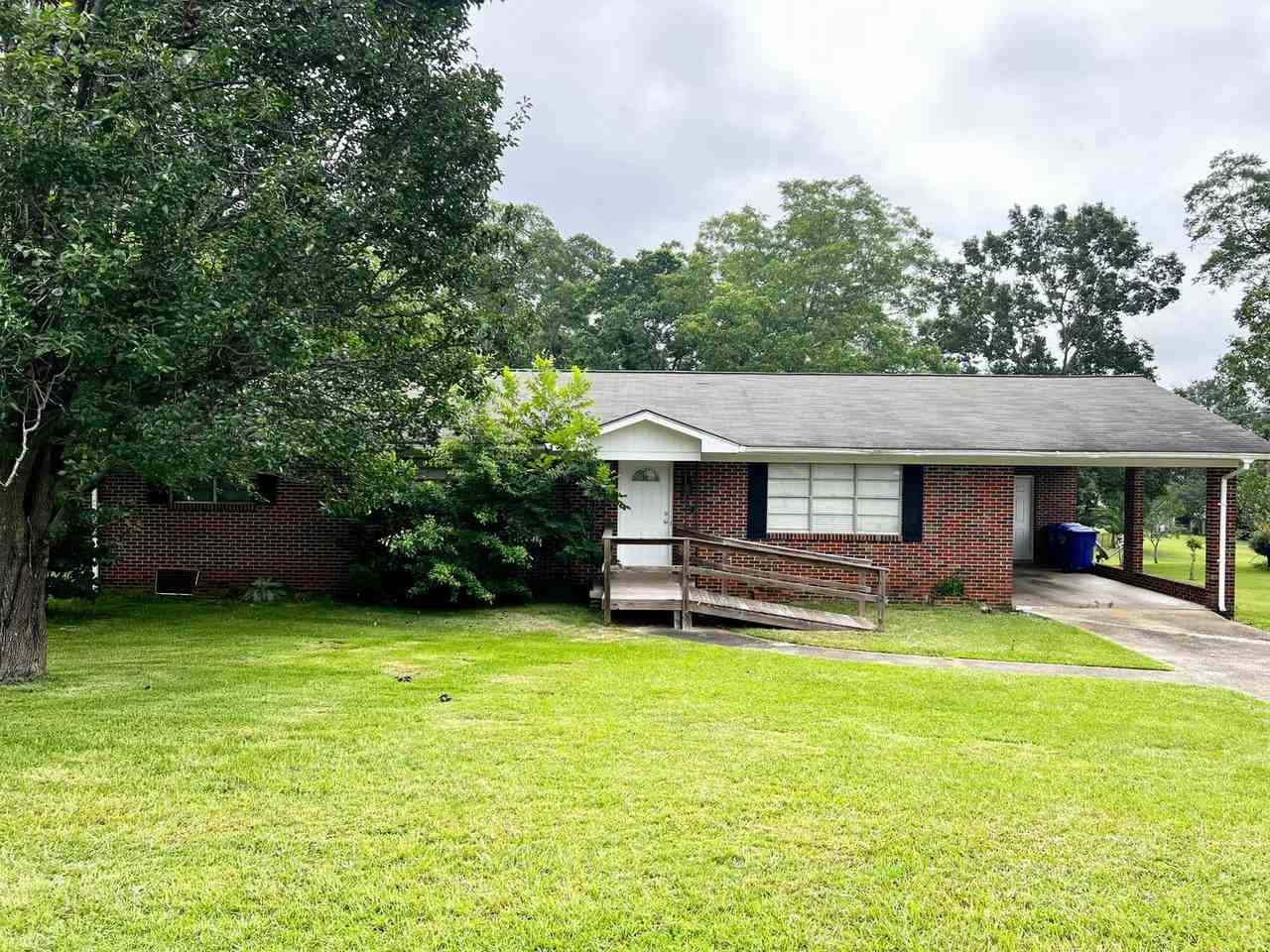 107 Woodland Cir - Photo 2 of 11