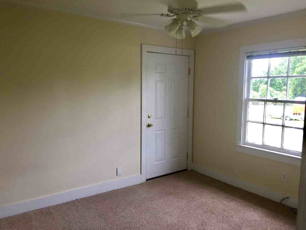 108 Camellia St - Photo 7 of 7