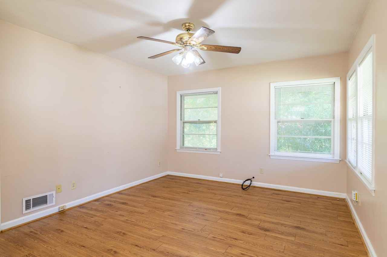 2005 Cherokee Dr - Photo 3 of 12